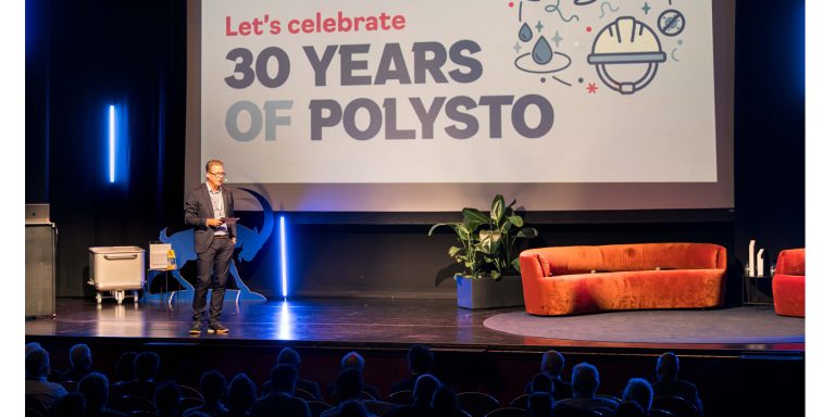 30 éves a PolySto